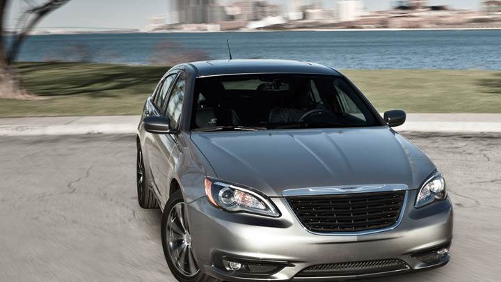 Front Pose Of 2011 Chrysler 200 S Sedan In Grey